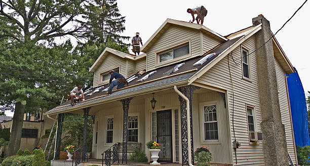 Best Best Roofing Contractors  in Linwood, PA